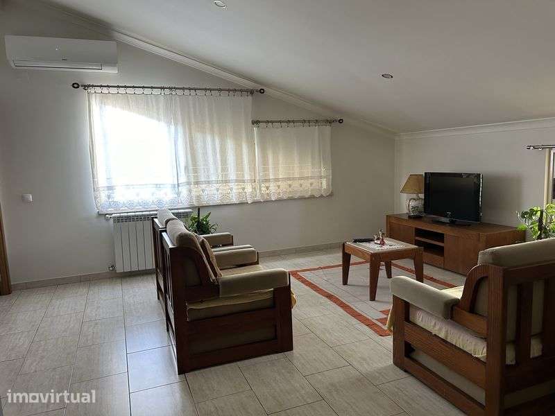 Apartamento T3 em moradia - Grande imagem: 5/8