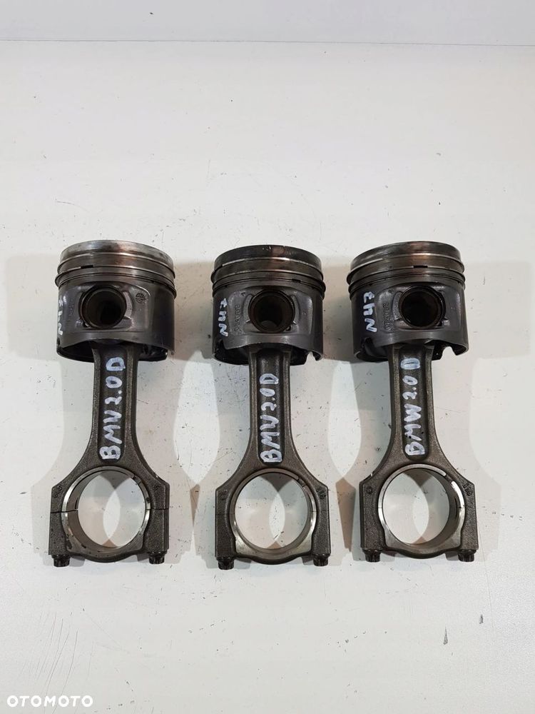 TŁOK Z KORBOWODEM BMW E90 E87 E60 E83 2.0D N47D20 - 1