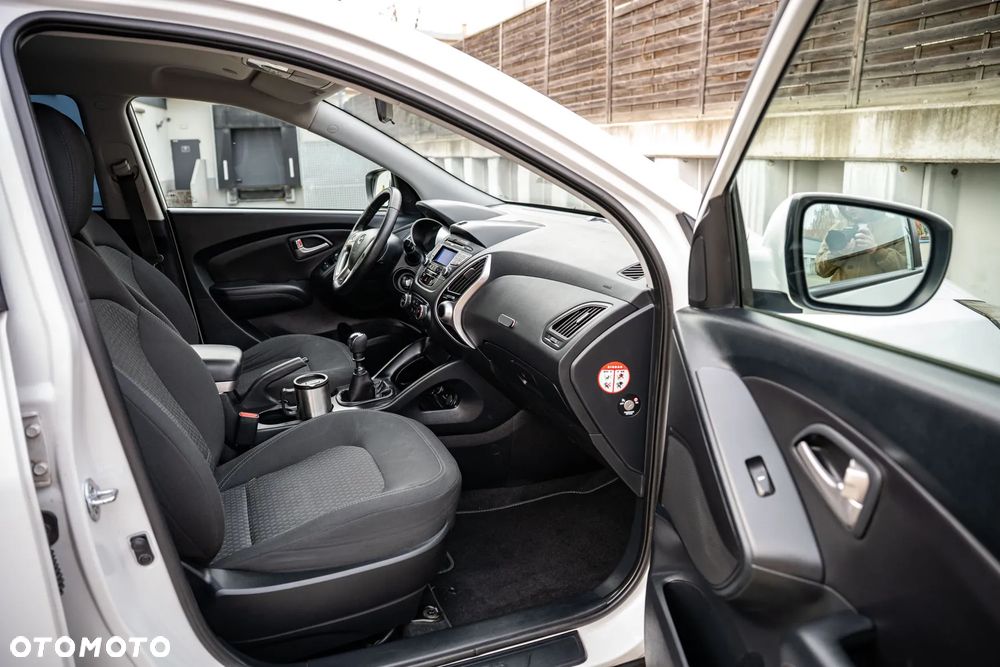Hyundai ix35 1.6 2WD UEFA EURO 2012 Edition - 15