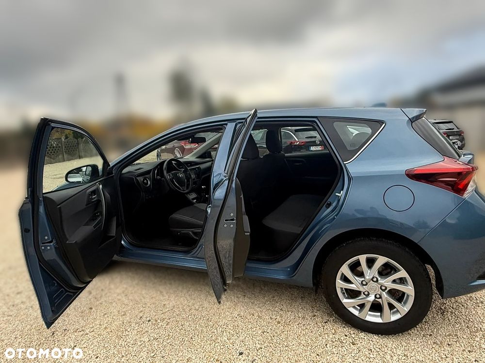 Toyota Auris 1.2 T Dynamic - 29