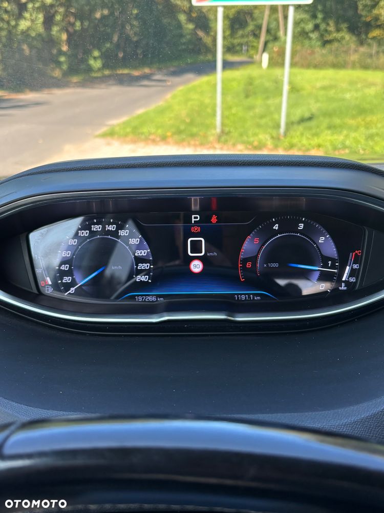 Peugeot 3008 1.5 BlueHDi Active S&S EAT8 - 13