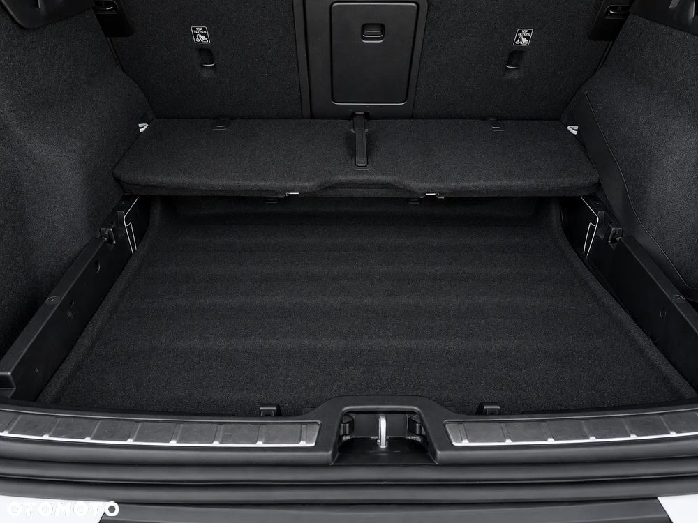 Volvo XC 40 B4 B R-Design - 33