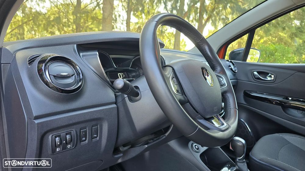 Renault Captur 1.5 dCi Initiale Paris EDC - 14