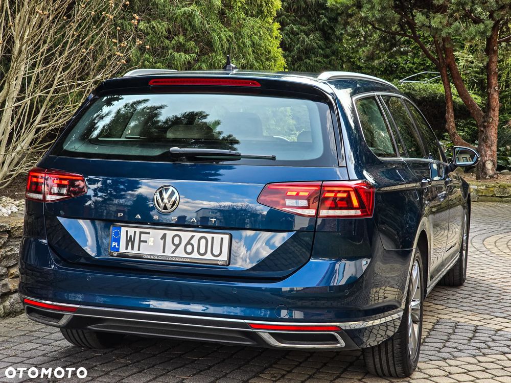 Volkswagen Passat Variant 2.0 TDI EVO Elegance DSG - 10