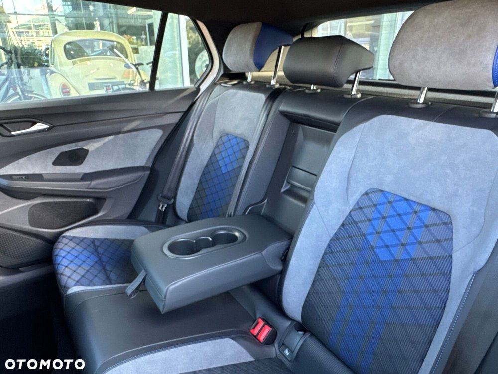 Volkswagen Golf - 17