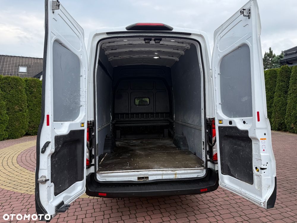 Ford Transit - 19