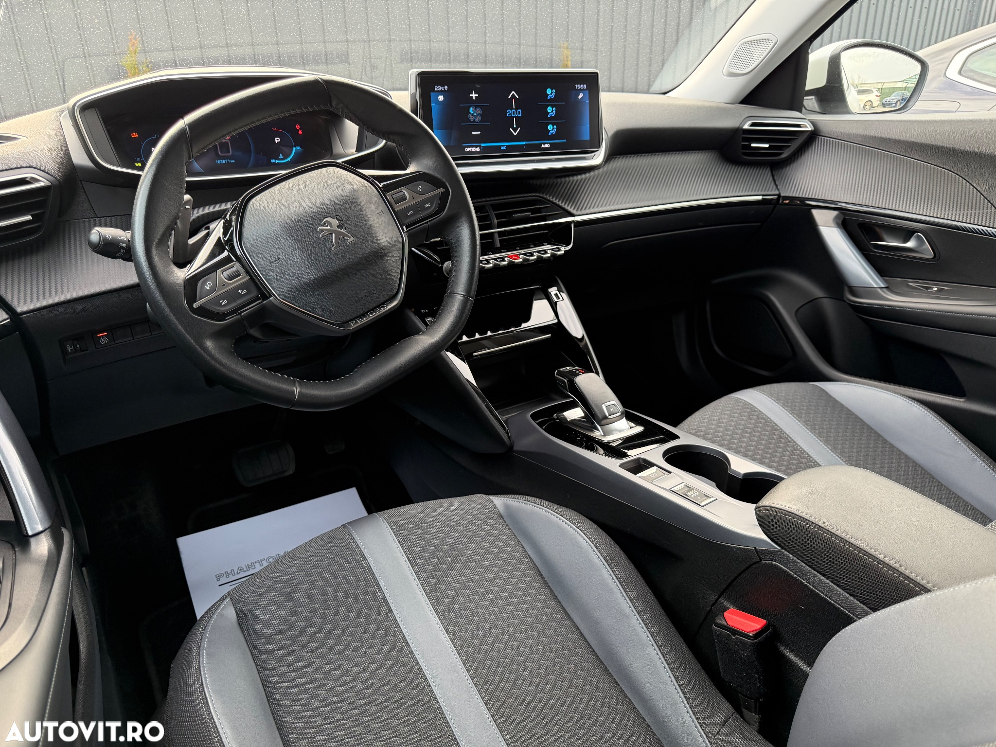 Peugeot 2008 1.5 BlueHDI 130 S&S EAT8 Allure - 3
