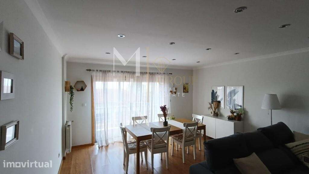 Apartamento T2 com 2 varandas, garagem e arrumo - Grande imagem: 3/11