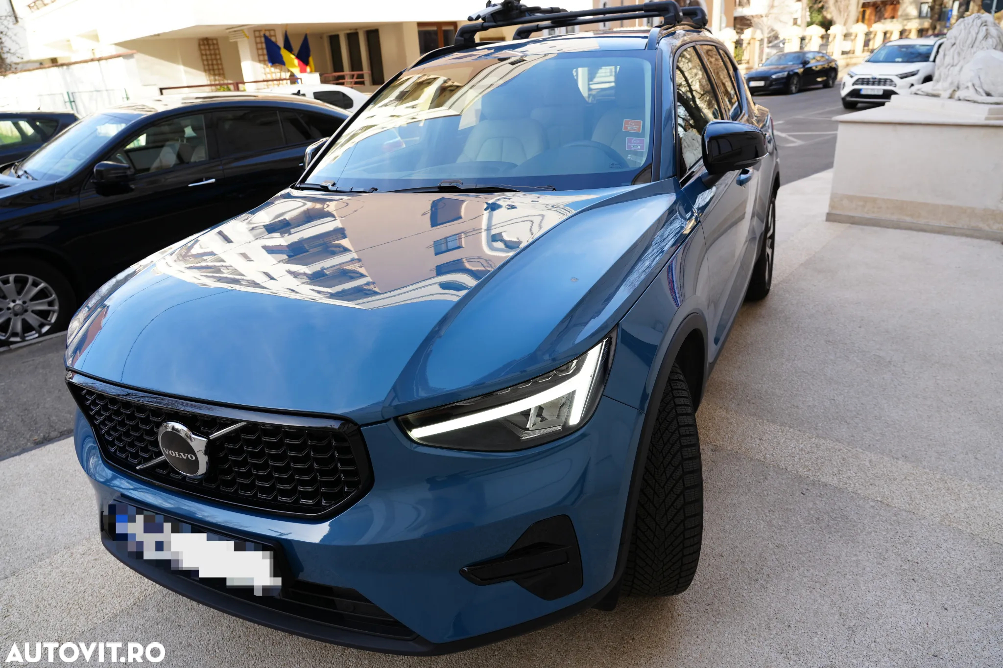 Volvo XC 40 B3 AT FWD MHEV Plus Dark - 2