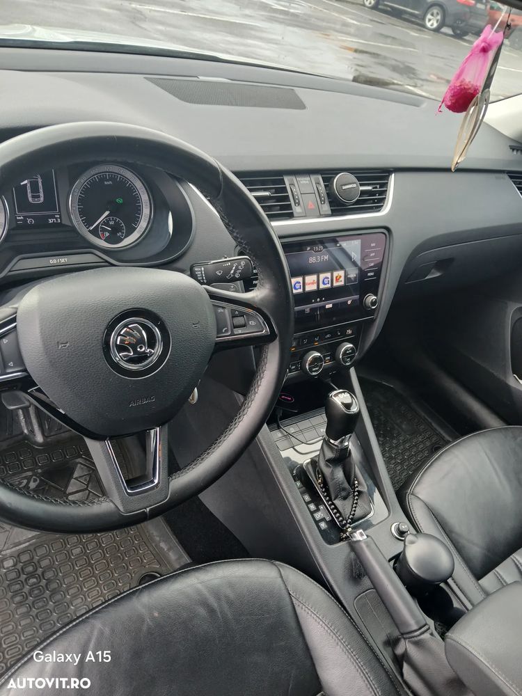 Skoda Octavia 2.0 TDI (Green tec) DSG Style - 3