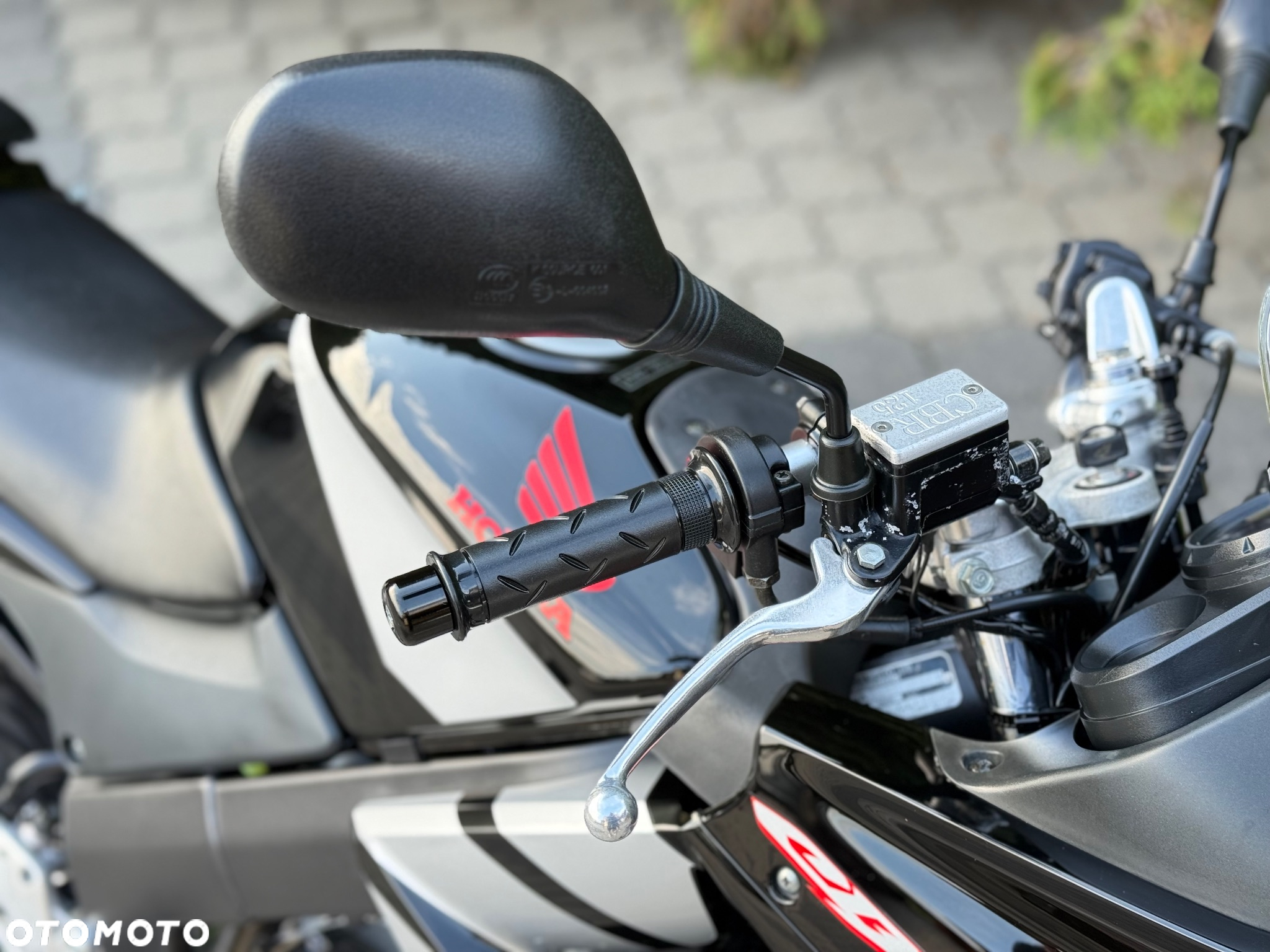 Honda CBR - 13