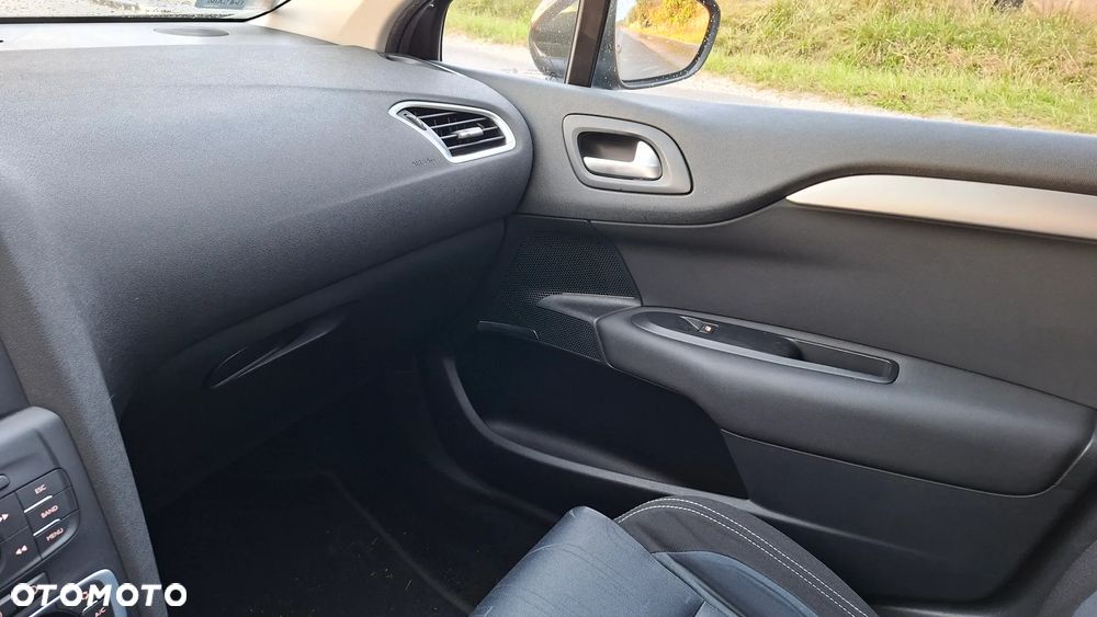 Citroën C4 1.6 VTi Exclusive - 22