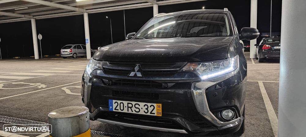 Mitsubishi Outlander - 1