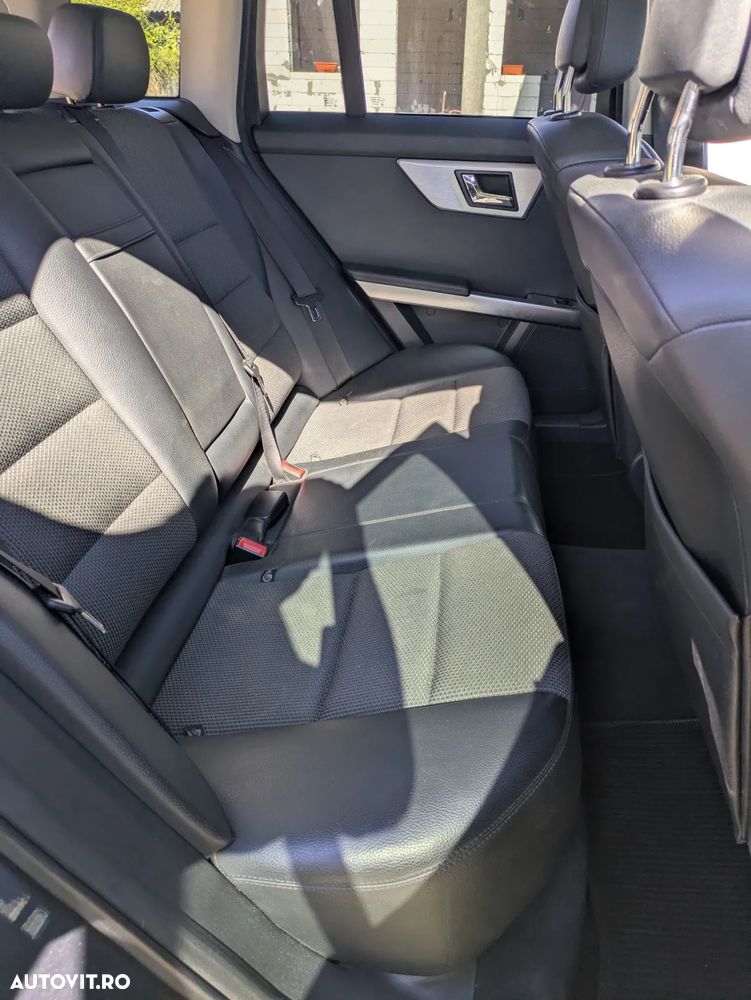 Mercedes-Benz GLK 300 4MATIC - 6
