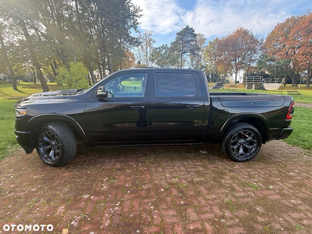RAM 1500 5.7 Crew Cab Shortbed Limited Black - 5