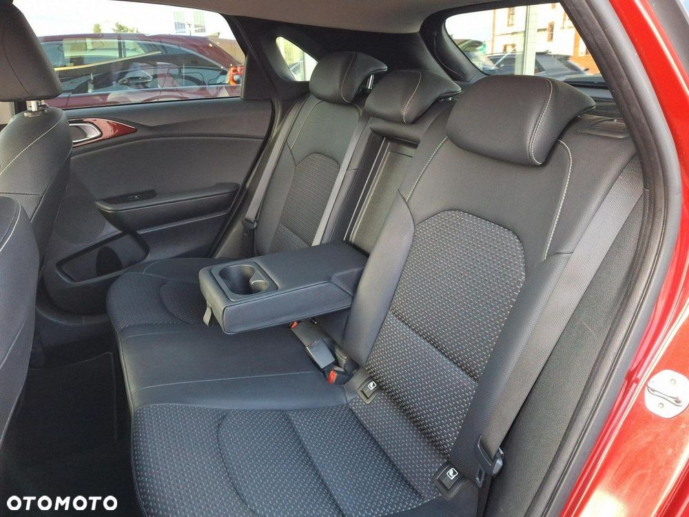 Kia Ceed 1.4 T-GDI L Business Line DCT - 16