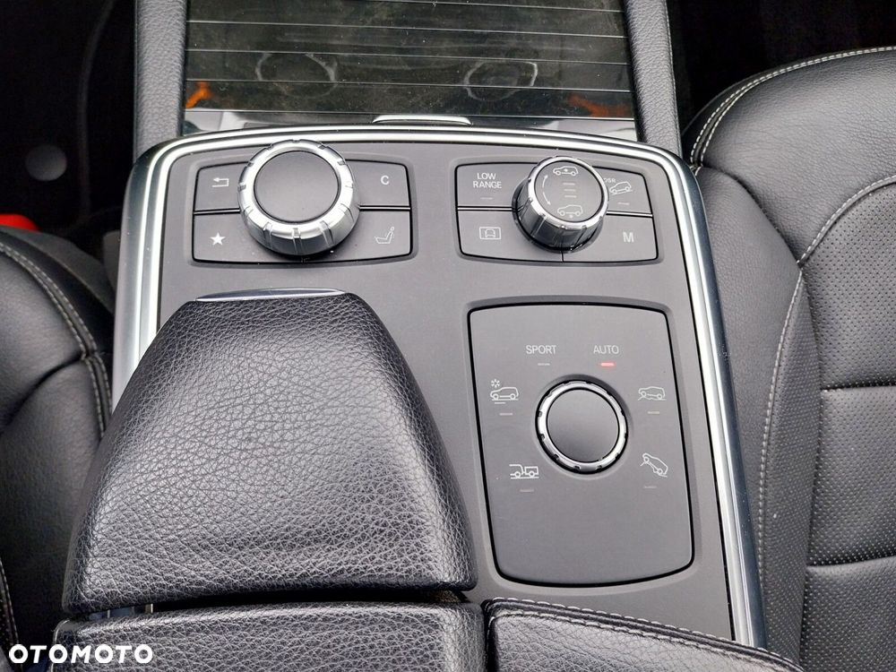 Mercedes-Benz GL - 28