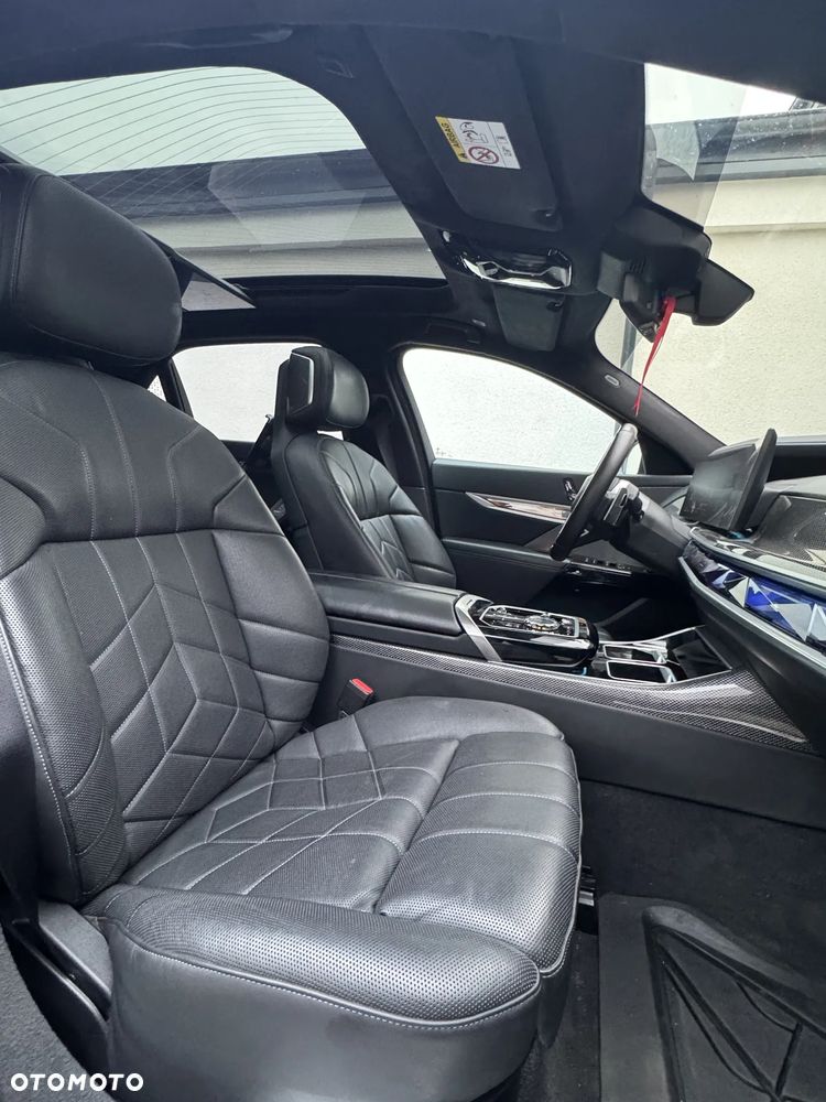 BMW Seria 7 - 16