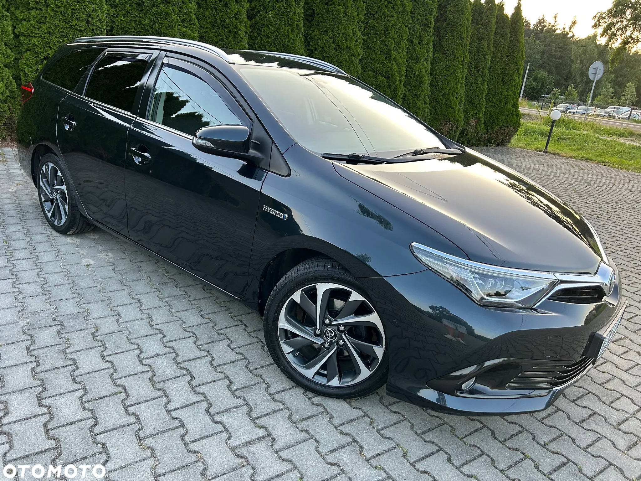 Toyota Auris Hybrid 135 Premium - 5