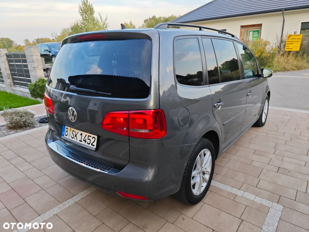 Volkswagen Touran - 31