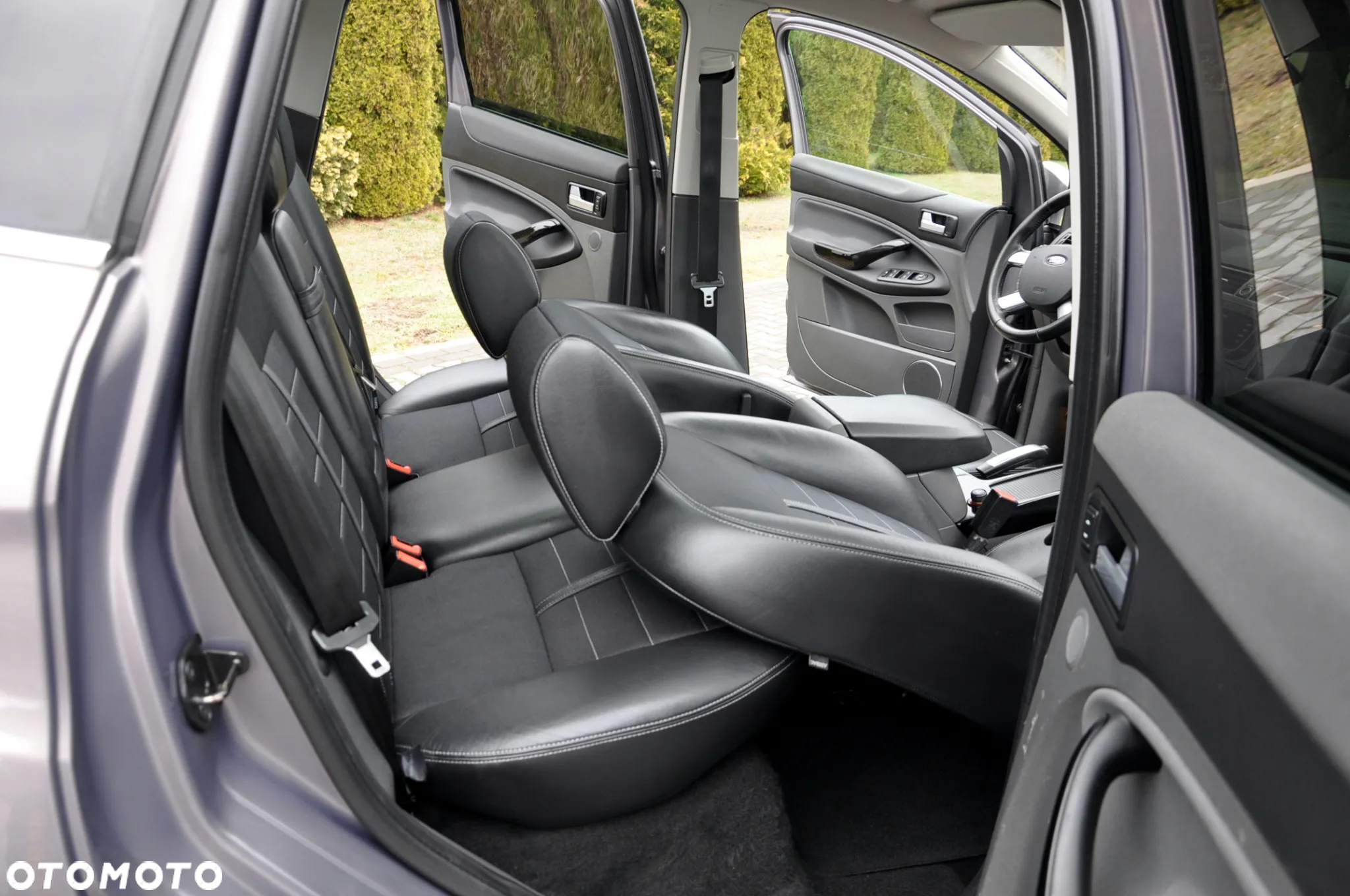 Ford Kuga 2.0 TDCi 4x4 Titanium - 25