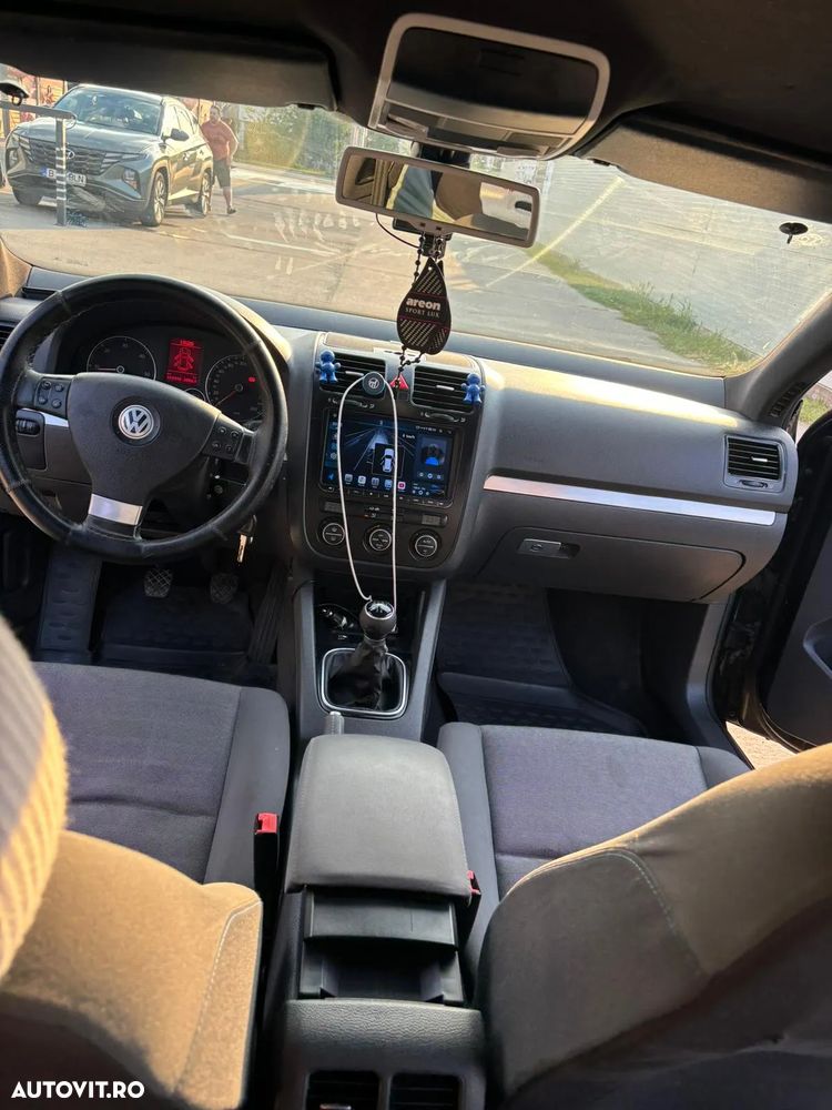 Volkswagen Jetta 1.9 TDI Comfortline - 8