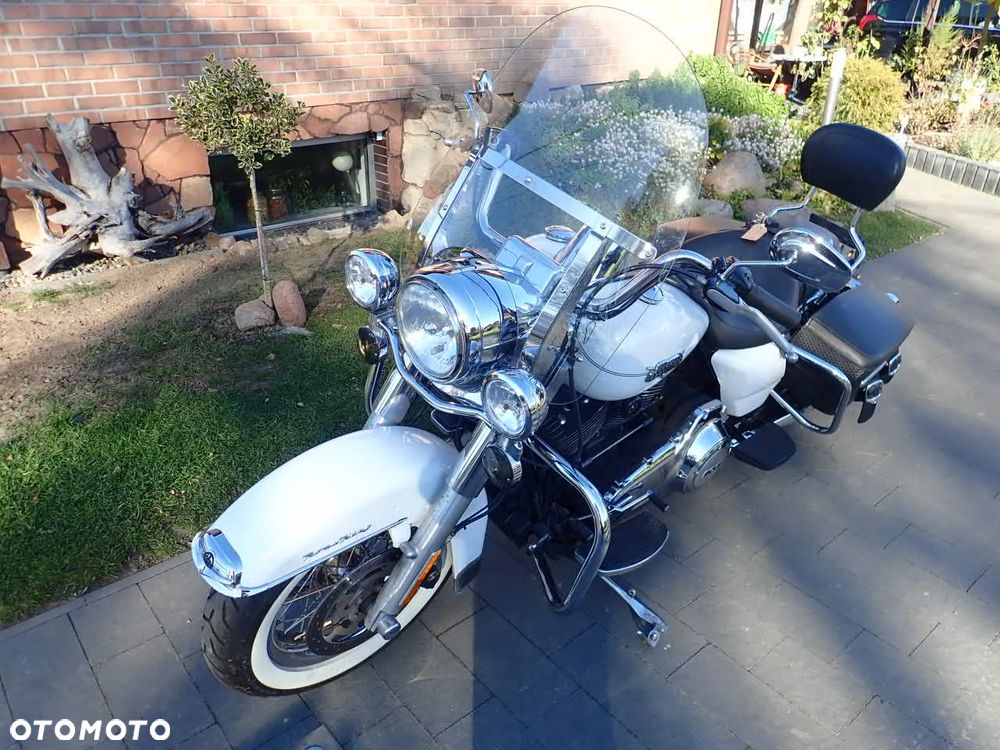 Harley-Davidson Touring Road King - 11
