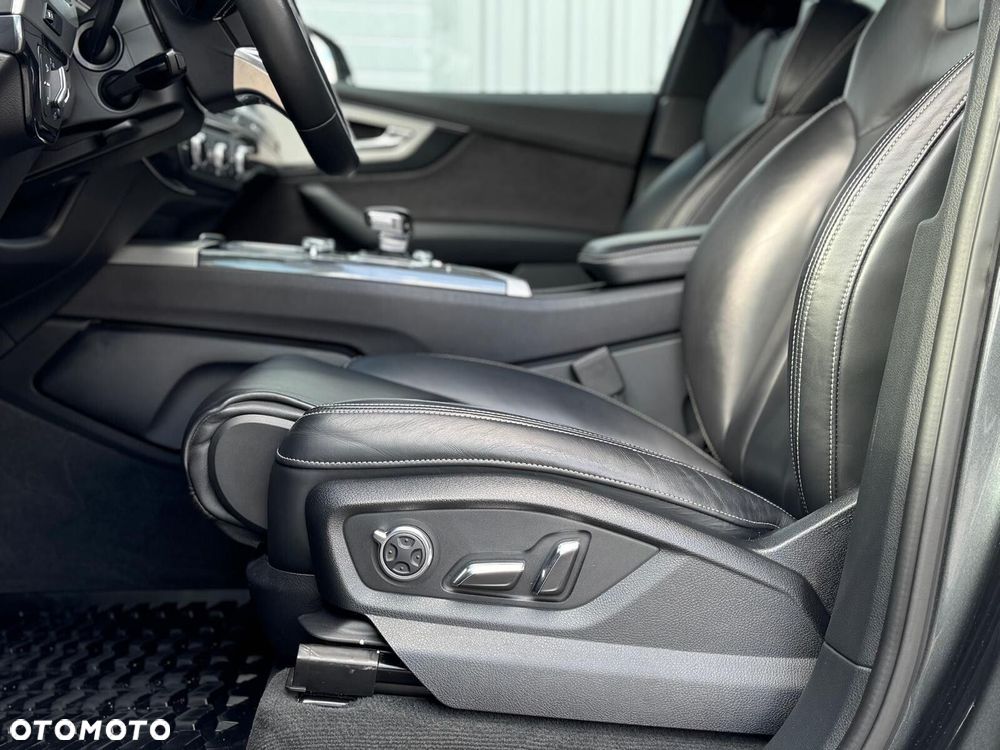 Audi SQ7 - 24