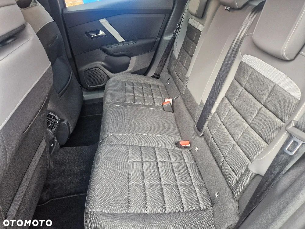 Citroën C4 1.2 mHEV Plus eDCT6 - 7