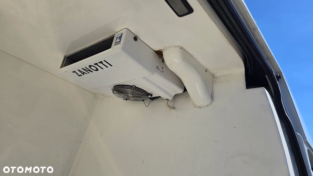 Iveco 35.140 BENZYNA + GAZ CNG CHŁODNIA - 15