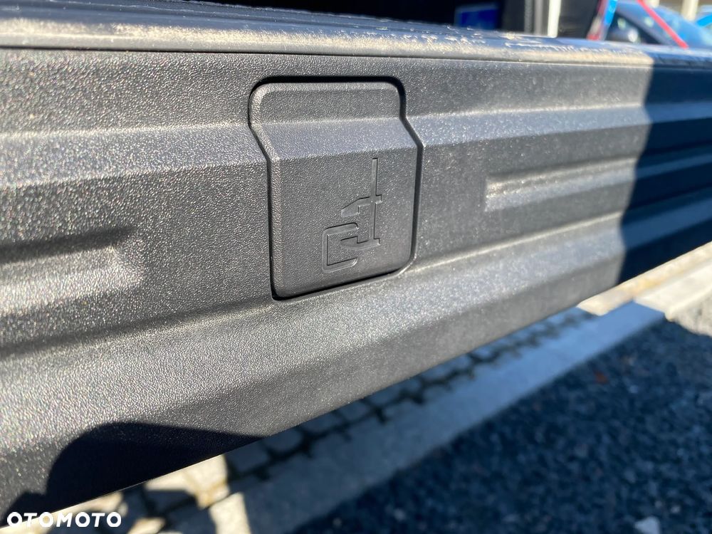 Ford Ranger Raptor - 12