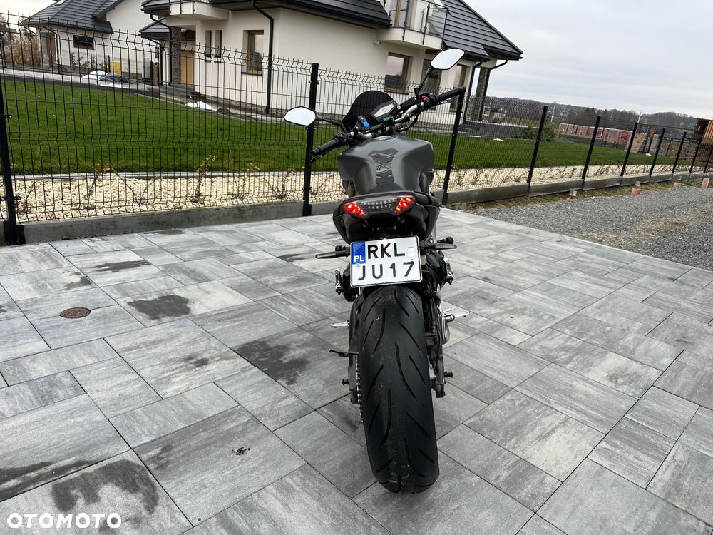 Yamaha MT - 8