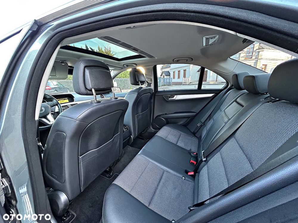 Mercedes-Benz Klasa C - 31