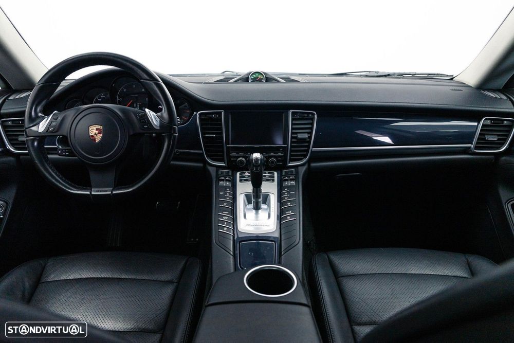 Porsche Panamera Standard - 14