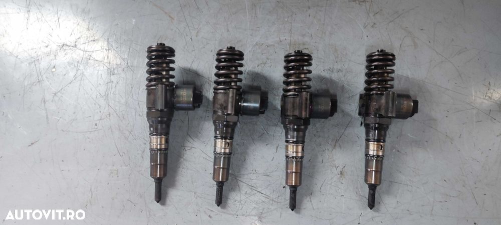 Injector injectoare volkswagen vw golf touran passat cod motor BKD - 6