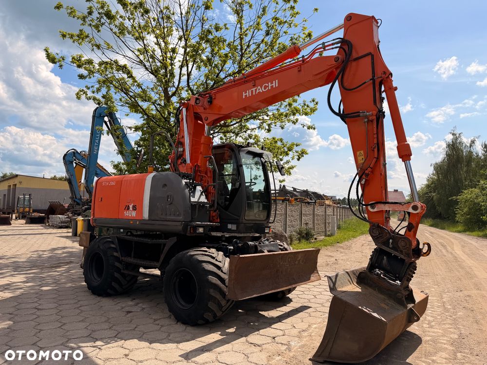 Hitachi ZW140 - 5