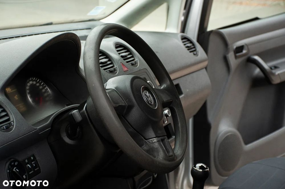 Volkswagen Caddy - 23