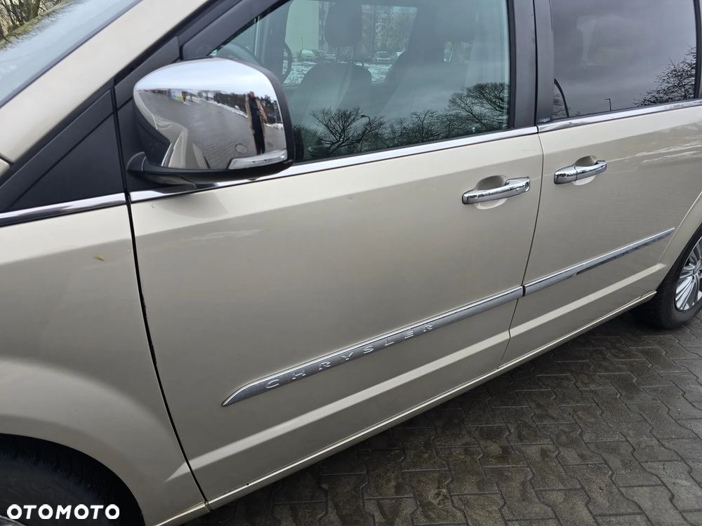 Chrysler Town & Country 3.6 Touring - 15