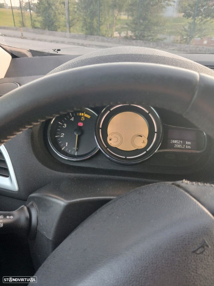 Renault Mégane - 16