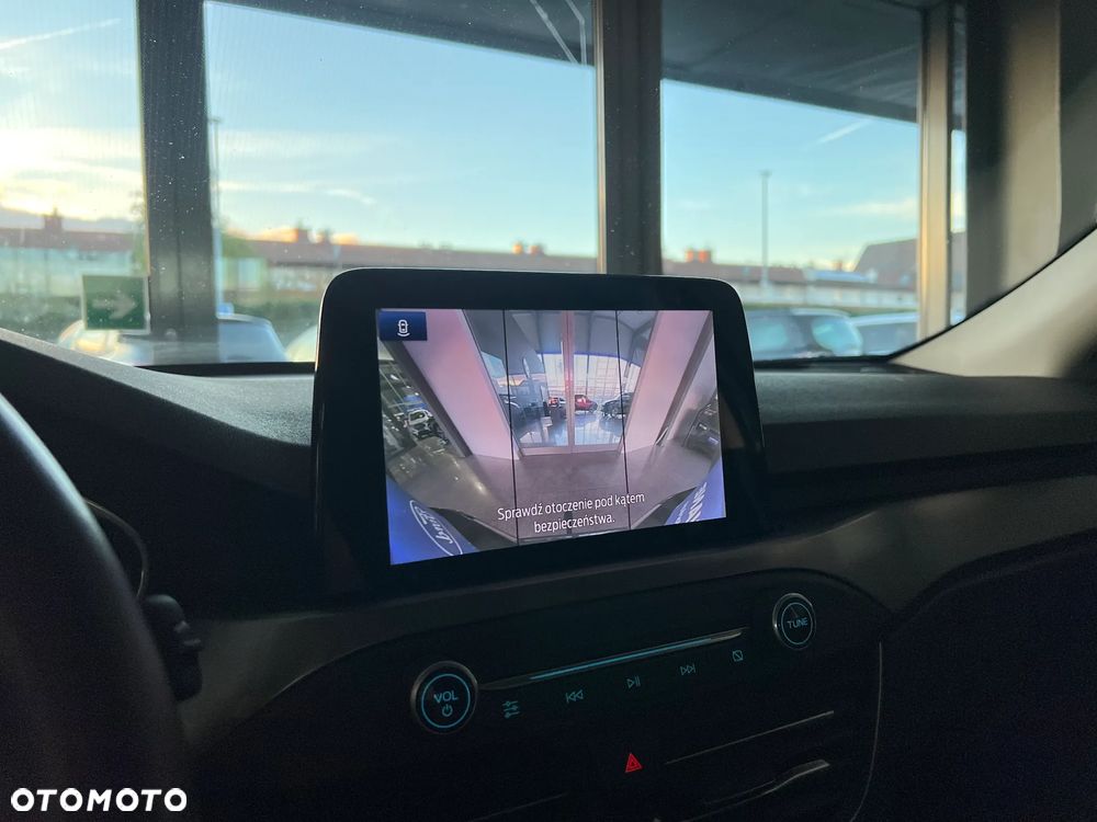 Ford Focus 2.0 EcoBlue Titanium Business - 33