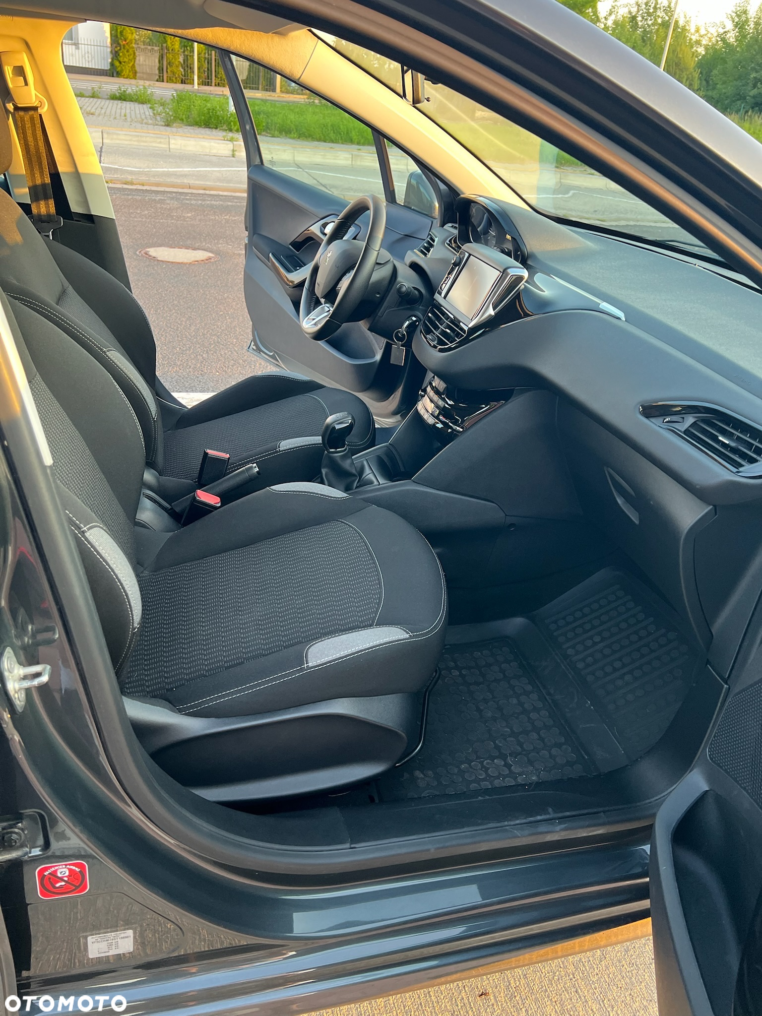Peugeot 208 1.2 PureTech Active - 8