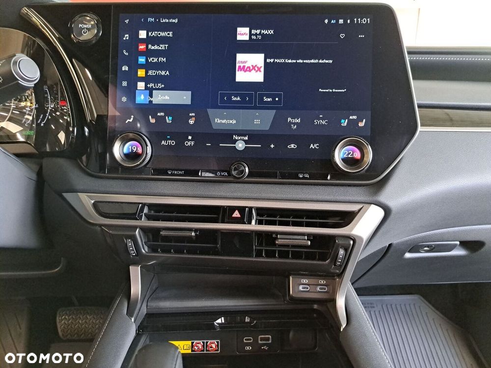Lexus RX - 22
