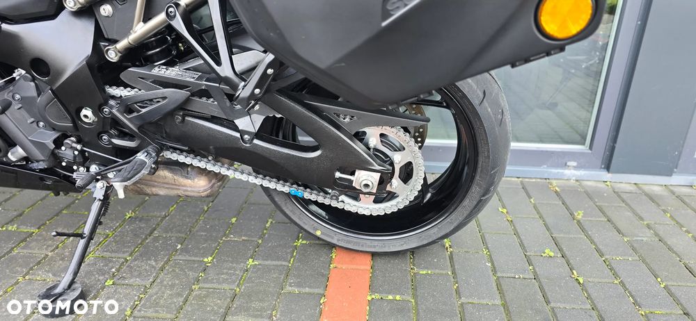 Suzuki GSX - 40