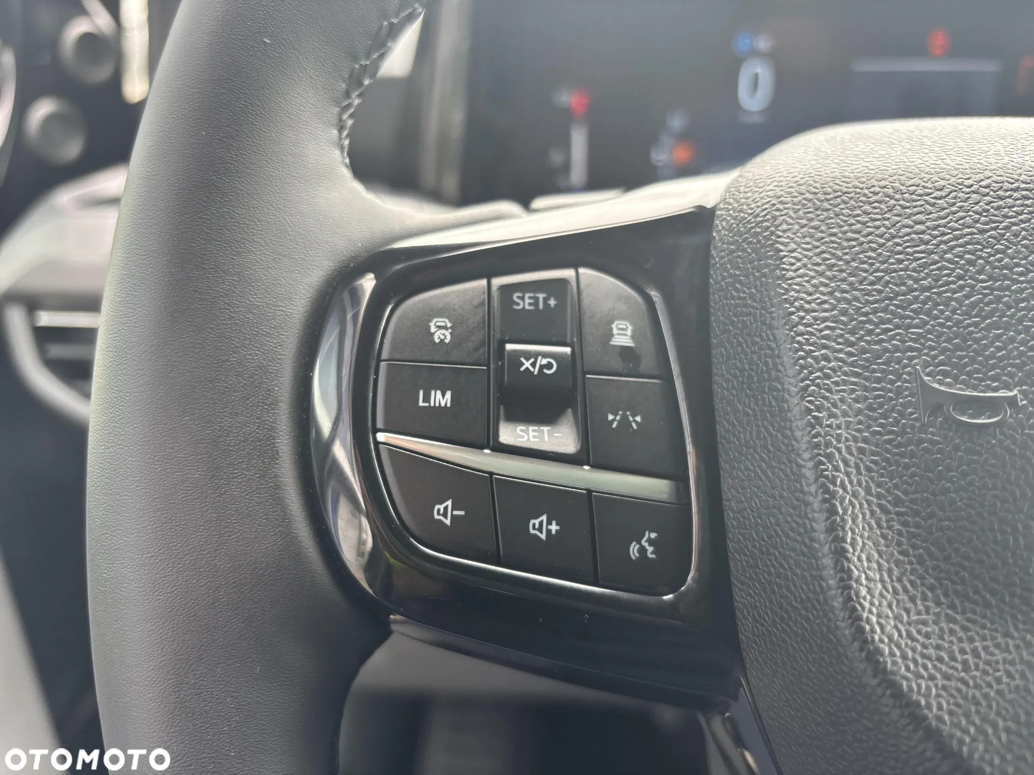 Ford Tourneo Custom 2.0 EcoBlue 320 L2 Titanium - 15
