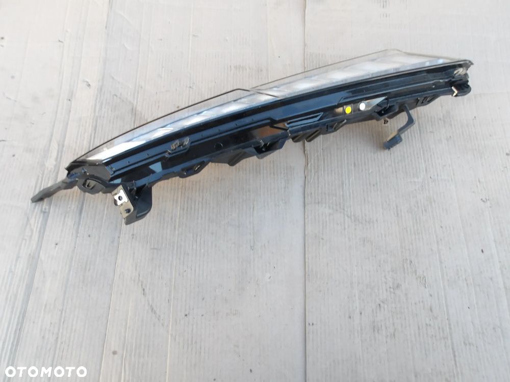 LAMPA PRAWY PRZOD FULL LED MITSUBISHI ECLIPSE CROSS LIFT - 3