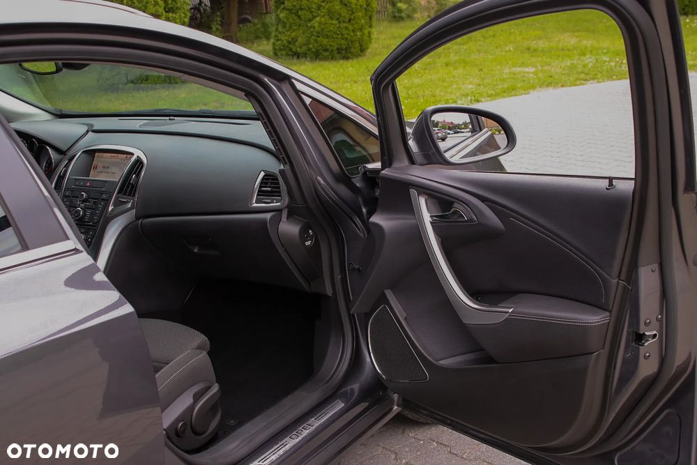 Opel Astra 1.6 Turbo Automatik Cosmo - 21