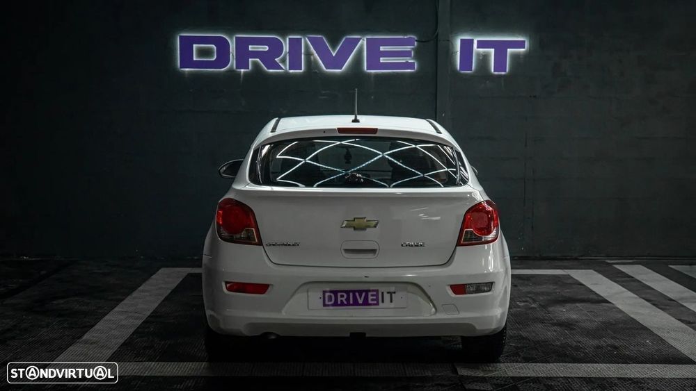 Chevrolet Cruze - 4