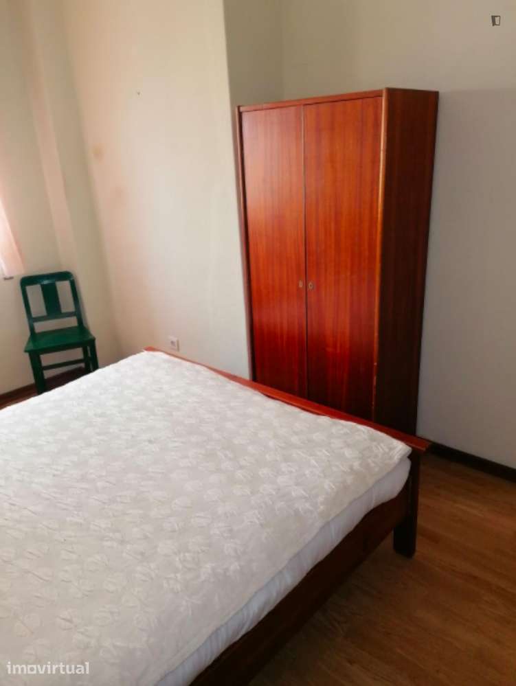 Quarto - localizado em Cedofeita Porto - Grande imagem: 3/15