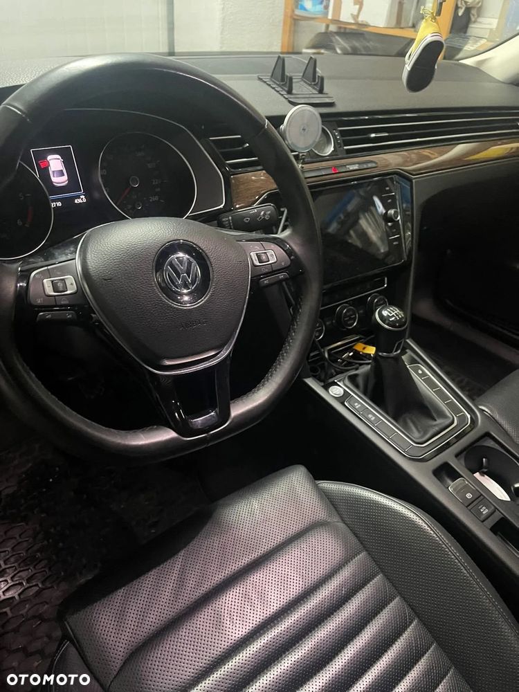 Volkswagen Passat 2.0 TDI SCR Comfortline - 4