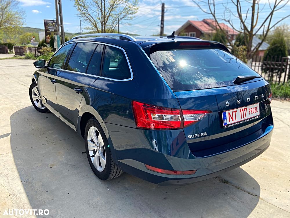 Skoda Superb 2.0 TDI DSG Premium Edition - 16